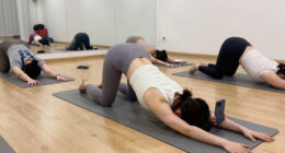 The Problem With Everyone Filming Themselves During Yoga Class