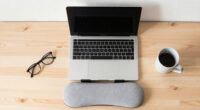 How to Choose Ergonomic Laptops For Seniors